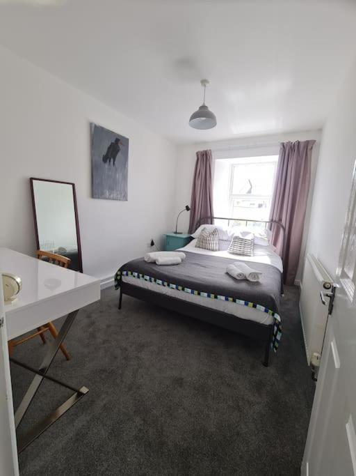 Beautiful And Bright !! Town/Harbour Apartment #2 Penzance Kültér fotó
